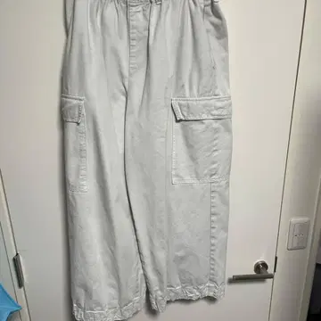 화이트 카고 팬츠 화이트 카고 팬츠