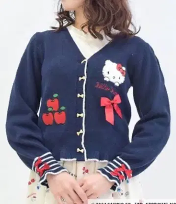 엑시즈팜 헬로키티 가디건