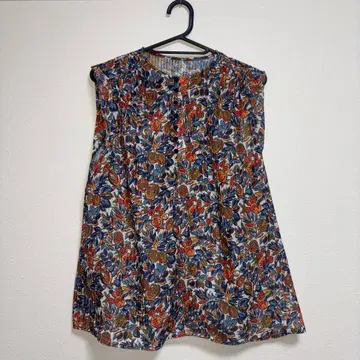 꽃무늬 슬리브리스 상의 튜닉 솔레아도