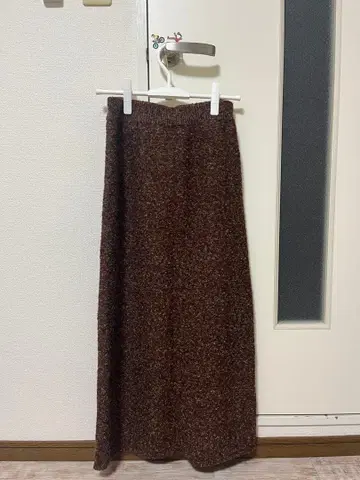 DISCOAT 멜란지 내로우 니트 스커트