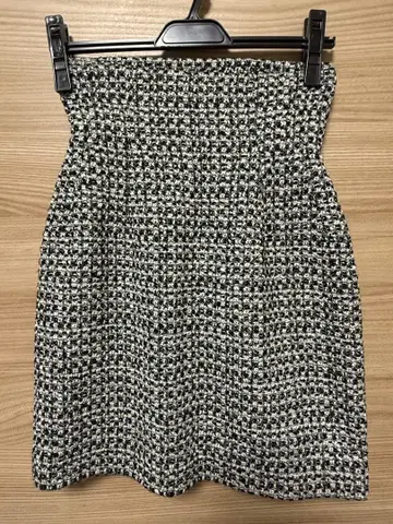 새상품급 naoho 트위드 타이트 스커트