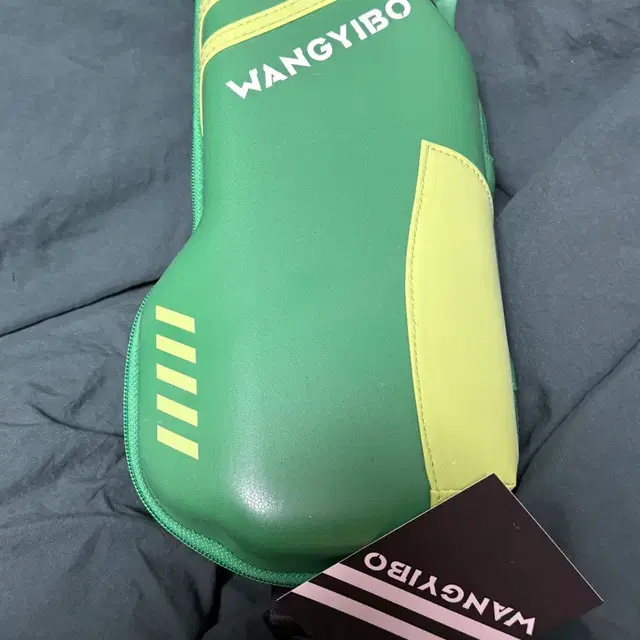 왕이보 응원봉 + 가방