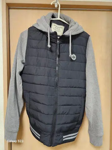 Abercrombie & Fitch 다운 자켓 후드 부착