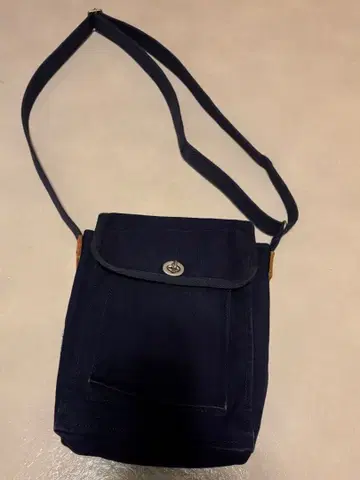 이치자와 신사부로 네이비 캔버스 숄더백