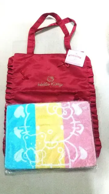 헬로키티 타월과 백 세트