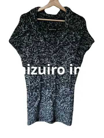 mizuiro ind 슬리브리스 케이블 니트