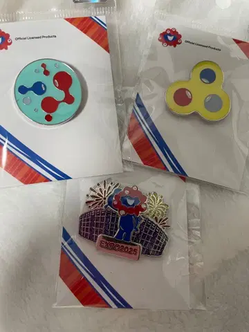 미야쿠미야쿠 대지붕 반지 코미야쿠 핀 배지 3종 세트 새상품