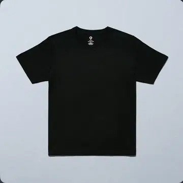 블랙 크루넥 T셔츠