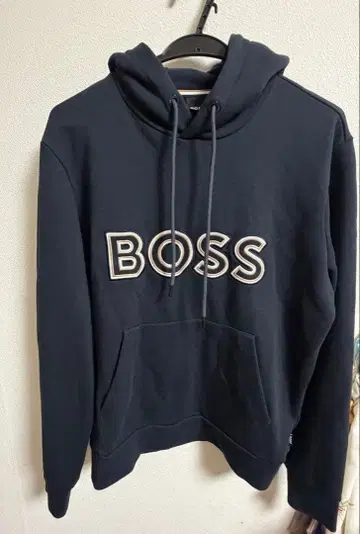 BOSS 네이비 로고 후드티