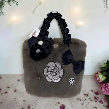 귀여운 퍼 토트백 그레이 까멜리아 리본 꽃 퍼백 새상품