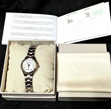 가동품 세이코 솔라식 손목시계 1B22-0CW0 여성용