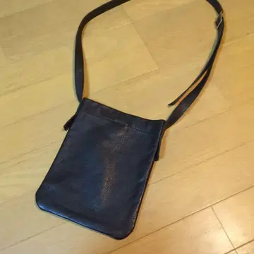 PUBLIC TOKYO 가죽 사코슈