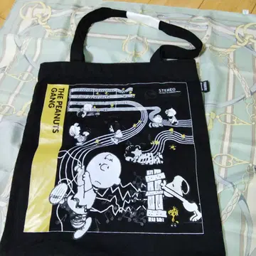 스누피 산리오 애프터눈 티 백 블랙 찰리 브라운