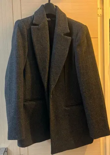 ZARA 헤링본 울 블렌드 스트레이트 블레이저 차콜 그레이 XS