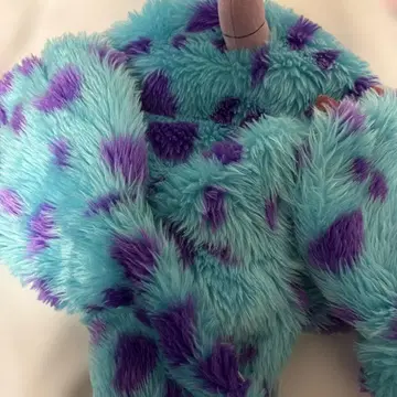 몬스터 캡 스카이블루와 보라색