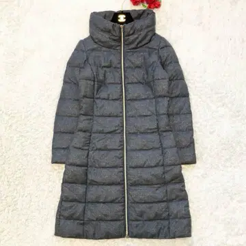 상급 새상품급 HERNO 헬노 다운 코트 라메 스탠드 카라 그레이 계열
