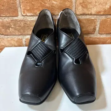 케이오 백화점 FRIENDLY 블랙 스트레치 밴딩 펌프스