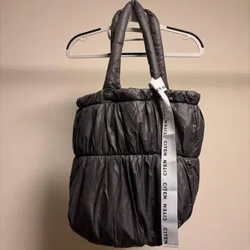 새상품급 CITEN 셔링 패딩 토트 그레이