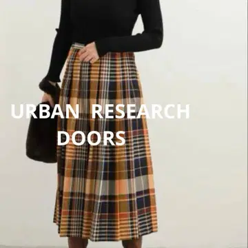 어반 리서치 도어스 플리츠 체크 스커트