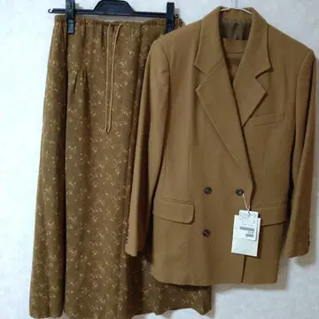 브라운 꽃무늬 스커트 셋업