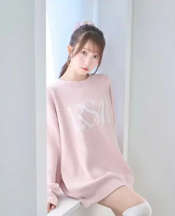 rosemuse 오버사이즈 로고 자카드 니트