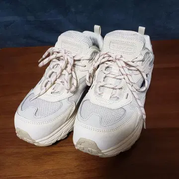 [ 익명 배송 ] Hi-TEC [ EASTEND WP(23.5cm) ]