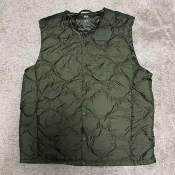 유니클로 울트라 라이트 다운 베스트 웨이브 퀼트 올리브 XL