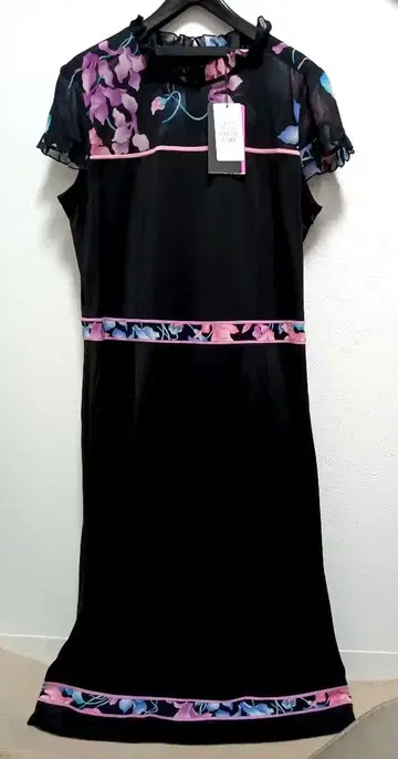 미사용 레오나르 반팔 원피스 42