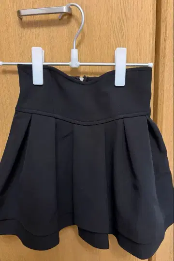 미셸 마카롱 michellMacaron XS 슬림 레그 스커트 블랙