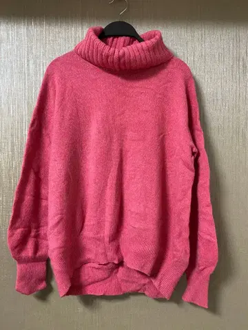 SPICK AND SPAN 터틀넥 니트