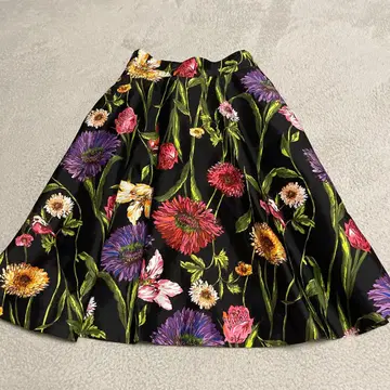 앙데팡당 플레어 스커트 꽃무늬 블랙