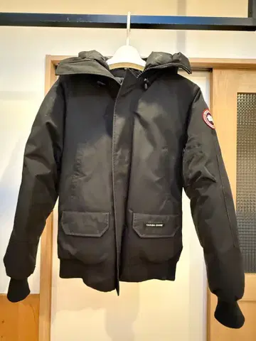 Canada Goose 블랙 다운 자켓