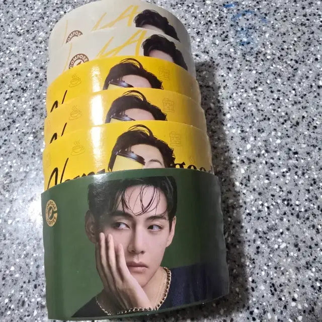 컴포즈커피 BTS 뷔 컵홀더 일괄