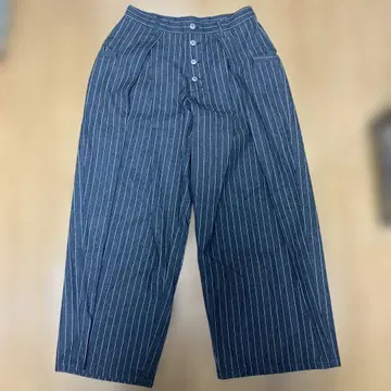 WISH FOREVER 투 턱 스트라이프 와이드 팬츠