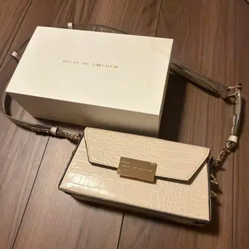 IDEAL OF SWEDEN 아이보리 숄더백