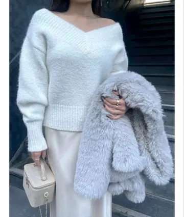 러그넘문 V넥 컬러 숏 니트 풀오버