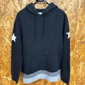 uniform experiment 블랙 별 프린트 후드 부착 후드티