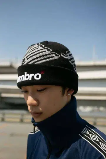 umbro 9090 니트 모자 블랙