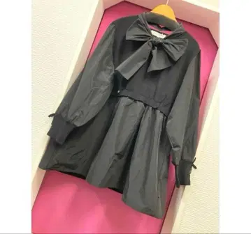 슈퍼 뷰티 소매가 봉긋한 타프타 절개 튜닉