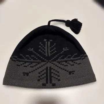 Patagonia 2002 눈꽃 패턴 니트 모자