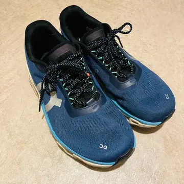 On Cloudmonster 2 Tempest | Horizon