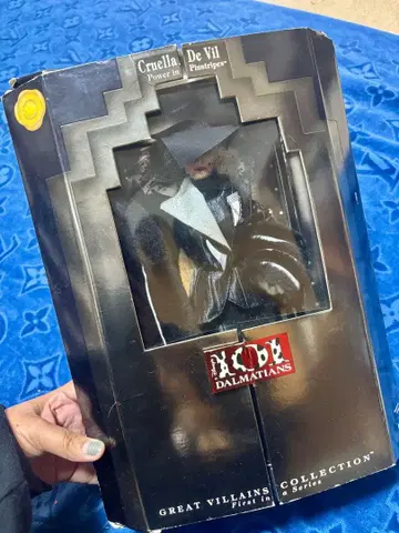 크루엘라 드 빌 피규어 바비 인형