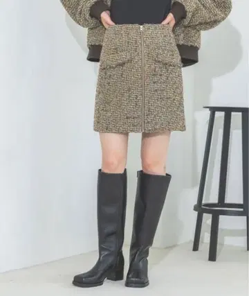 새상품 지나시스 트위드 ZIP 미니 스커트