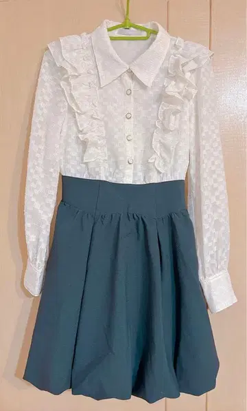 Cheek 원피스 벌룬 스커트 [ 부속 리본 없음 ]