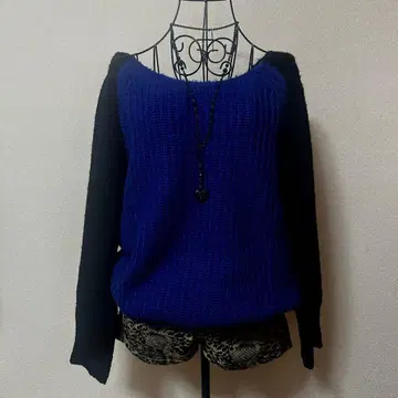 갈라 블루 니트