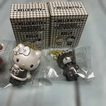 헬로키티 시크릿 마스코트 미미 타이니참 흑백 산리오