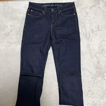 AMERICAN EAGLE 다크 데님 스트레이트 청바지