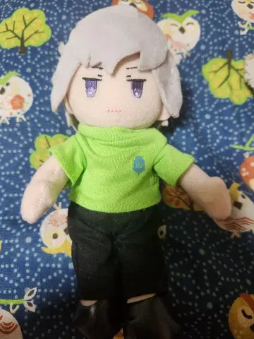 봉제 인형 캐릭터 그린 컬러 T셔츠