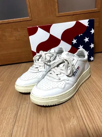 Plage AUTRY / MEDALIST LOW WOM 스니커즈 36