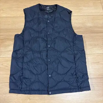 유니클로 UNIQLO 웨이브 퀼트 울트라 라이트 다운 베스트 네이비 S